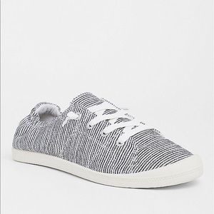 Nwot Torrid striped ruched wide width sneakers